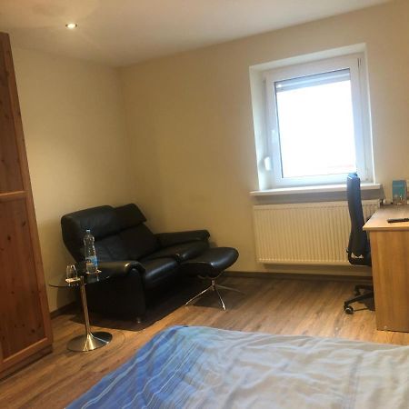 Calm Spacy Room, Own Modern Bath, Near Center, To 1 Person Or A Couple - Not Suitable For Craftsmen, Not Accepted - Privatly Rented Nuremberg Extérieur photo