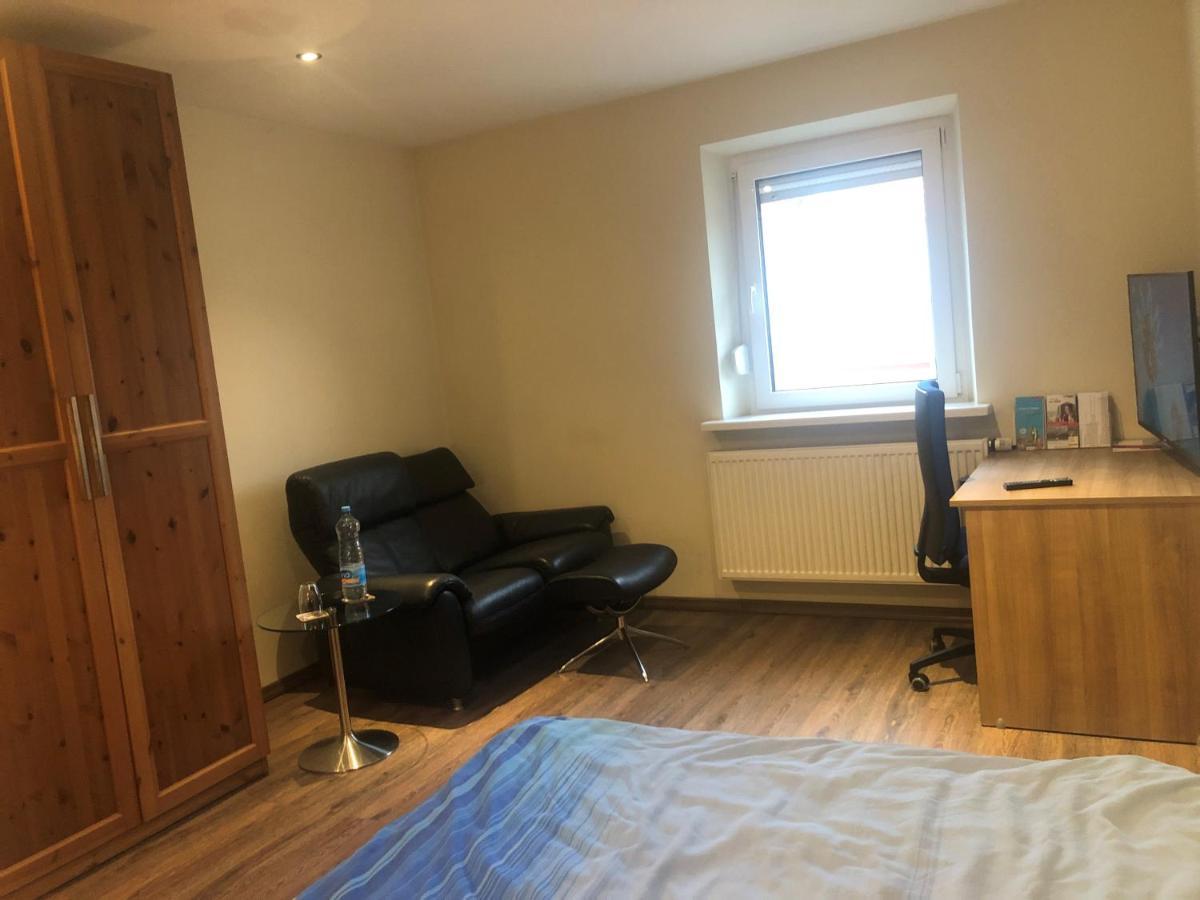 Calm Spacy Room, Own Modern Bath, Near Center, To 1 Person Or A Couple - Not Suitable For Craftsmen, Not Accepted - Privatly Rented Nuremberg Extérieur photo