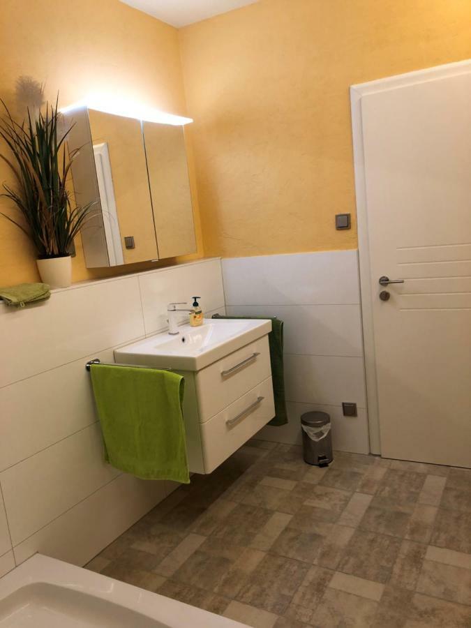 Calm Spacy Room, Own Modern Bath, Near Center, To 1 Person Or A Couple - Not Suitable For Craftsmen, Not Accepted - Privatly Rented Nuremberg Extérieur photo